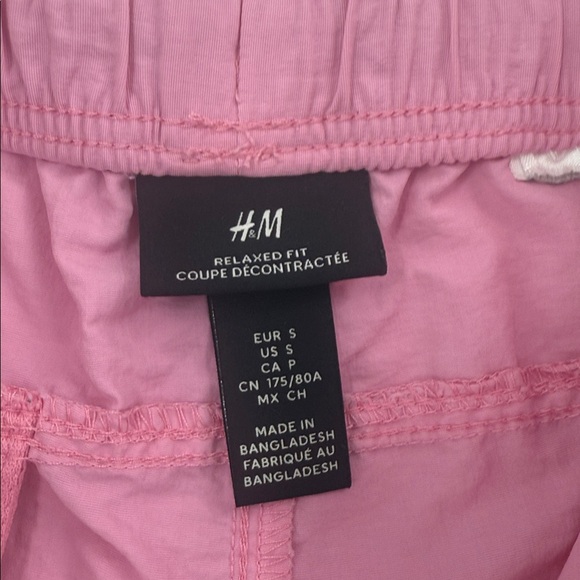 H & M Shorts Mens Small Pink Relaxed Fit Drawstring Waist Mesh Pockets Beach - Picture 3 of 6